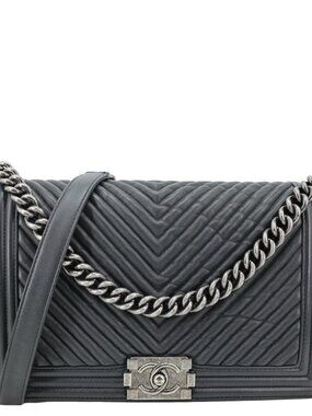 Chanel Boy Flap Medium Chevron Leather Shoulder Bag Black